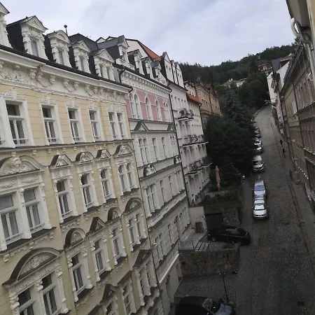 Kolonada *